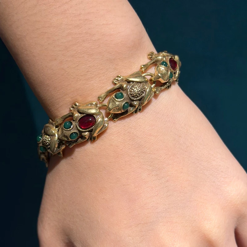 Bracelets vintage en or antique avec breloque crapaud chaîne en pierre naturelle rouge, halloween – Image 5