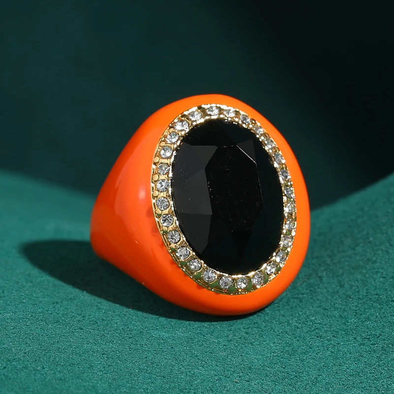 Anneaux plaqués or antique, noirs, avec incrustation de cristal émaillé ovale orange, luxe rétro art décos, banquet – Image 2