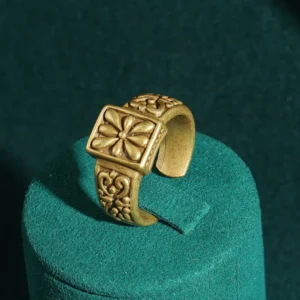 Nouvelles bagues vintage dorées à motif floral sculpté simple à bande ouverte carrée, accessoires de fête