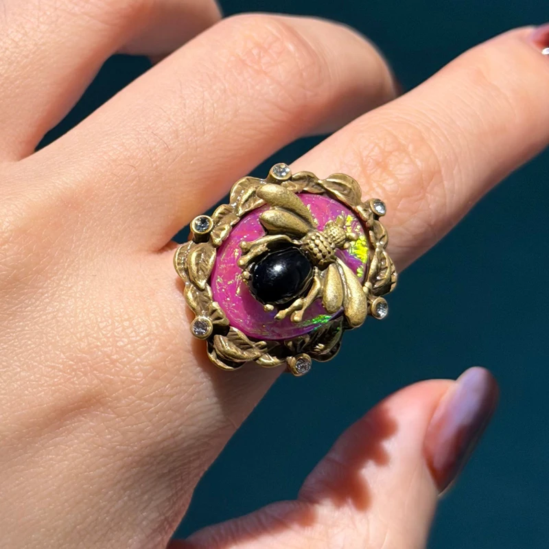Bague vintage en opale abeille rose plaqué or antique, strass, motif papillon, réglable, anniversaire – Image 4